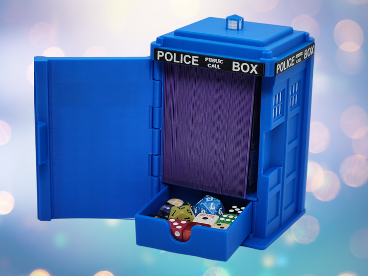 Tardis-inspired deck box for Commander and sleeved TCG cards, primary product image.